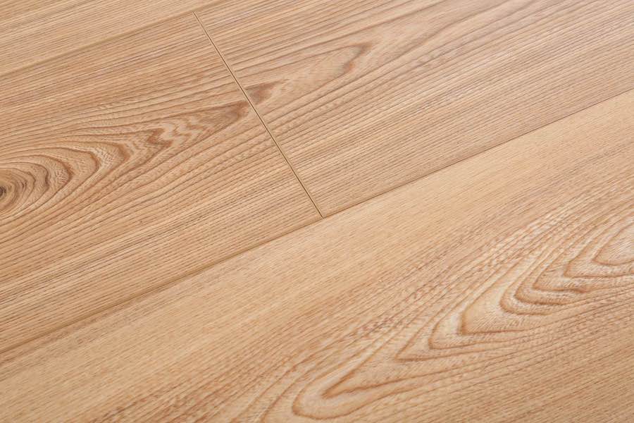 Crystal Surface 1217*197*12mm Laminate Flooring (LF7003)